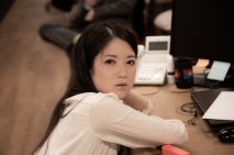 寝落ちしていた女性社員を起こしたら逆ギレされた